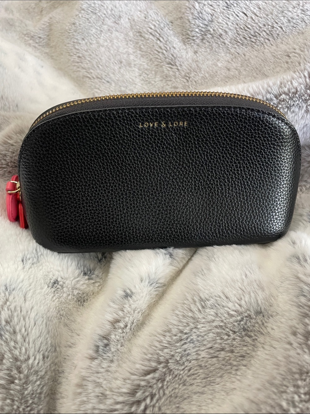 Love & Lore | Black | Pebbled | Faux Leather | Heart/Lips | Top Zip | Pouch/Case
